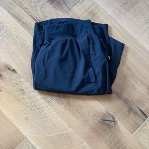 Lulu shorts 9” inseam